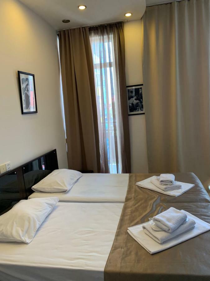 Hotel House Batumi Diana Esterno foto